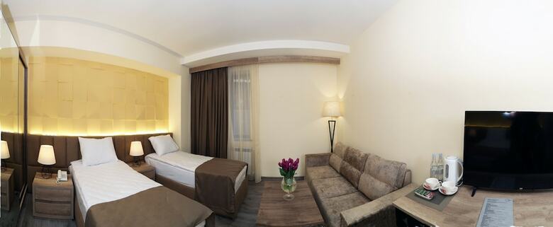 Mandarin Hotel