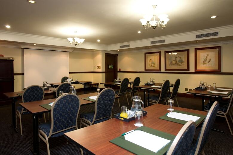 Posada Courtyard Hotel Rosebank