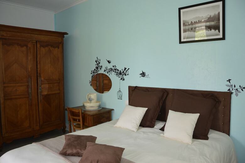 Hotel Le Logis Des Bessons