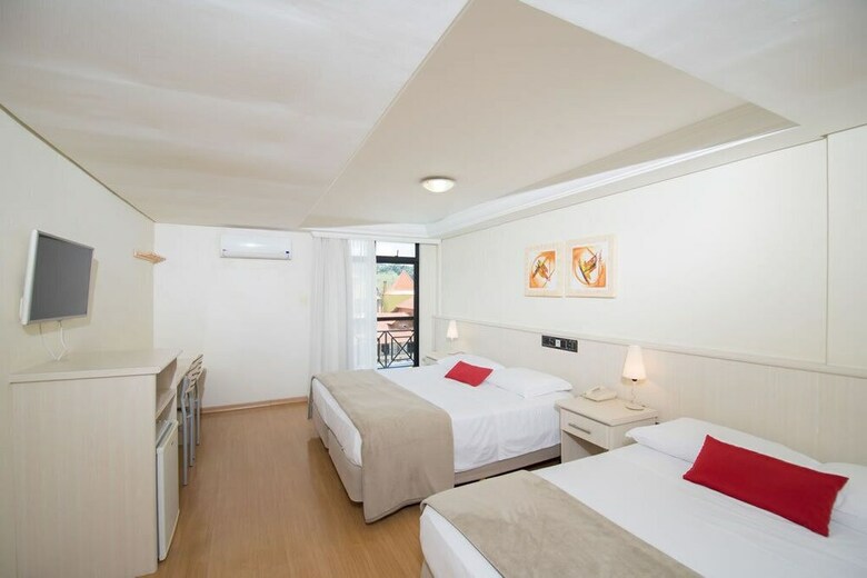 Hotel Tirolesa