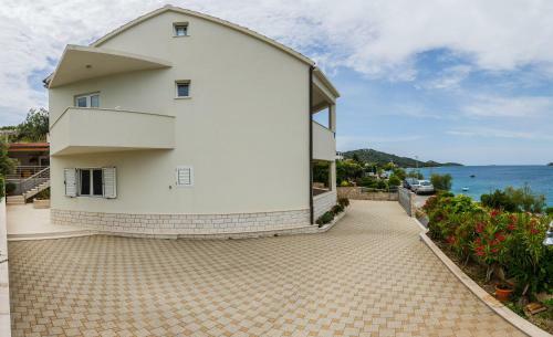 Apartments Rogulj