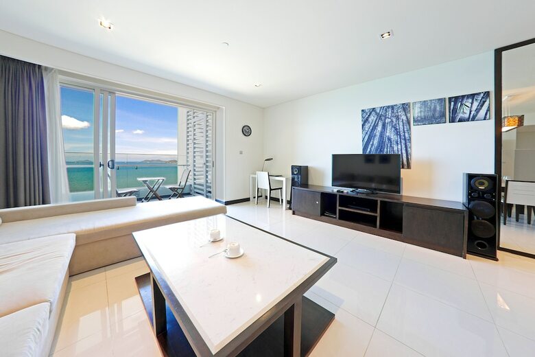 Aparthotel Ibeach Seaview Centre Apartment