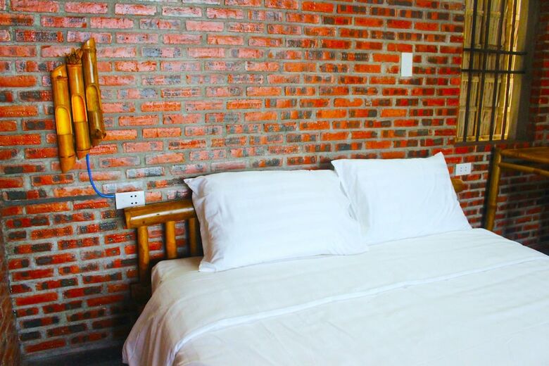 Hotel Ba's Garden Beachside Homestay