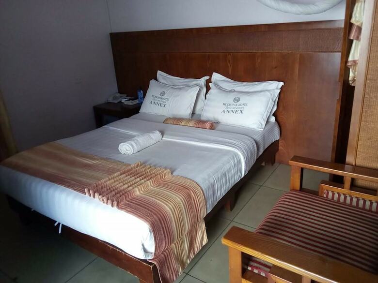 Metropak Hotel