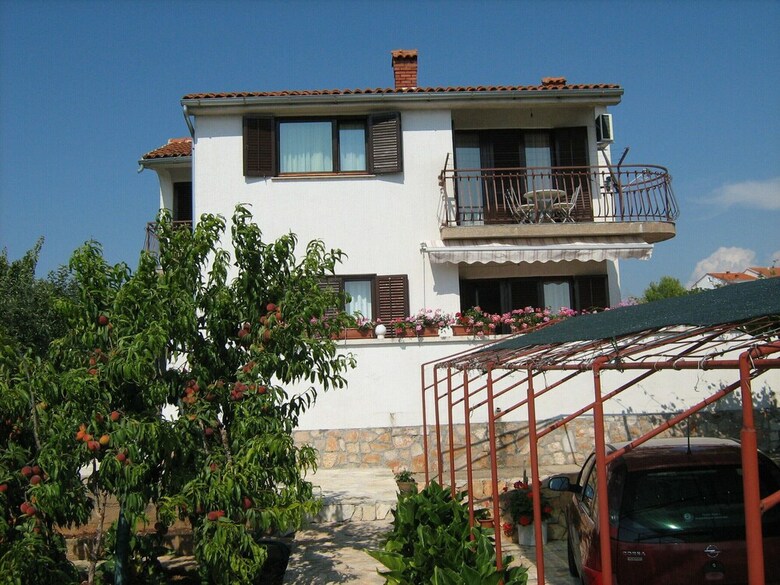 Apartmani Dragovi? Brodarica