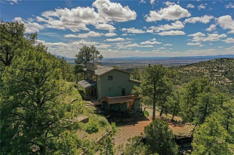 Summit Sanctuary, 3 Bedrooms, Sleeps 8, Mountain Views