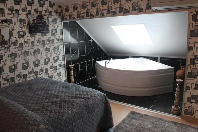 Neva Suite Hotel