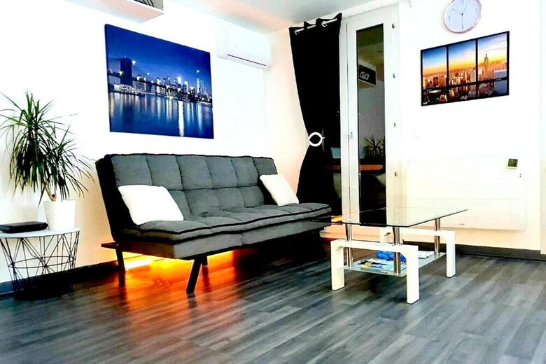 Apartamento Studio In Poissy, With Wifi