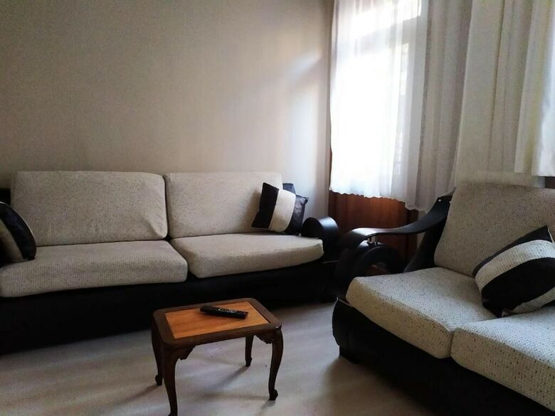 Step Apartments