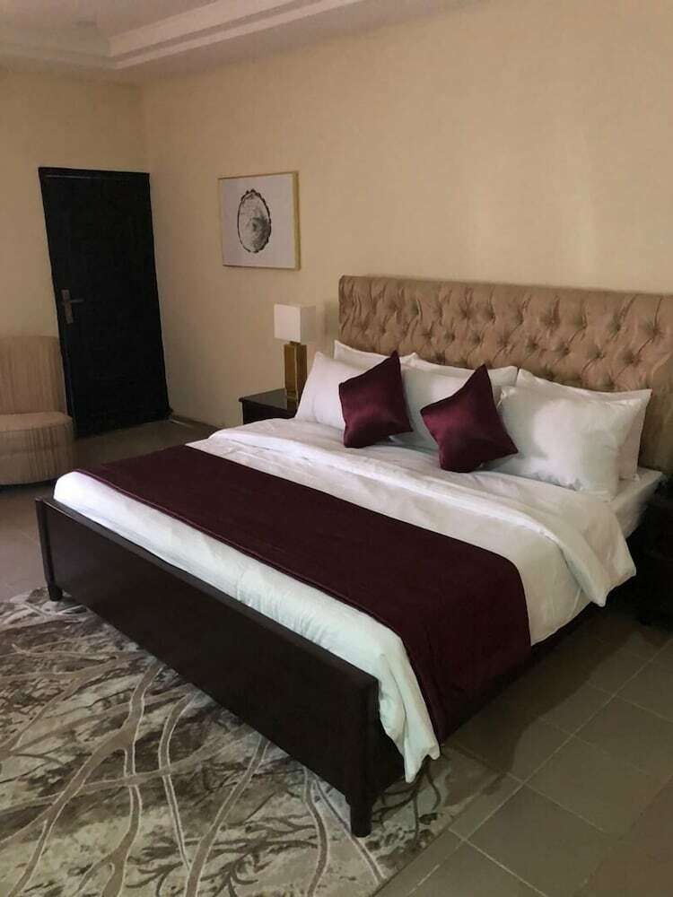 Stonehedge Hotels