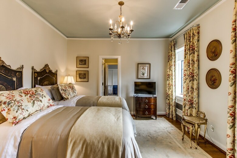 Hotel Julian Price House