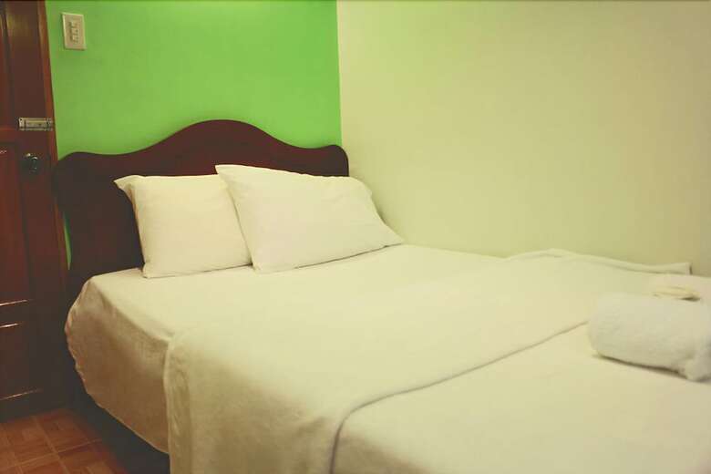 Hotel Southpoolside Tourist Inn