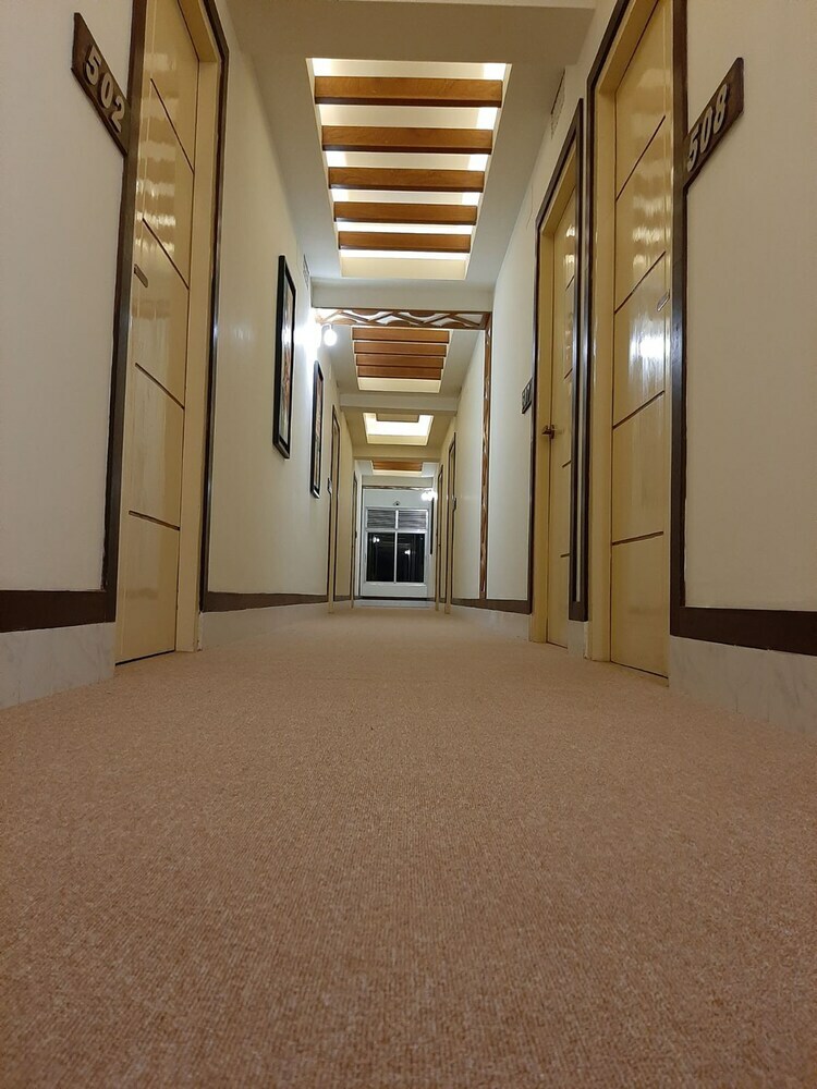 Grand Circle Inn Hotel & Suites