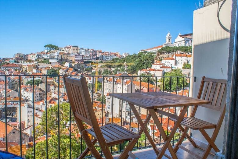 Castelo Terrace Apartments