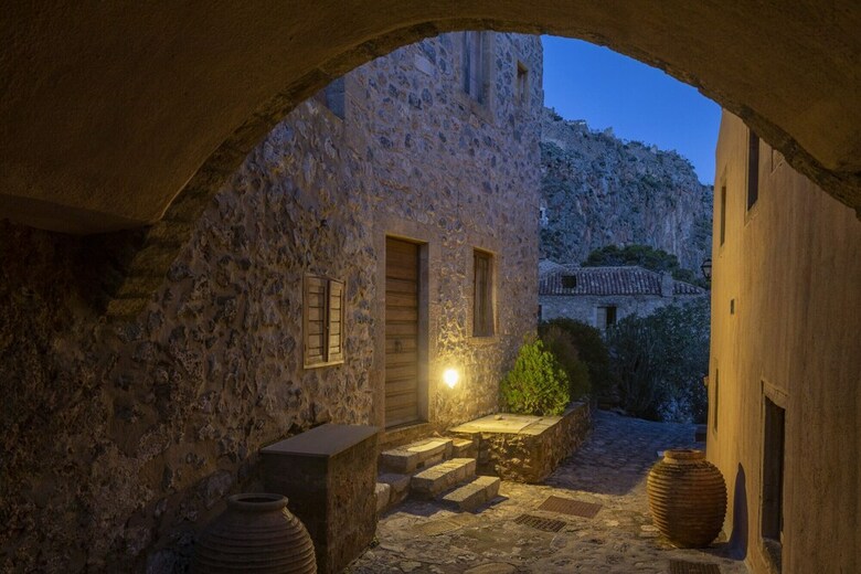 Victoria's House In Monemvasia Castle