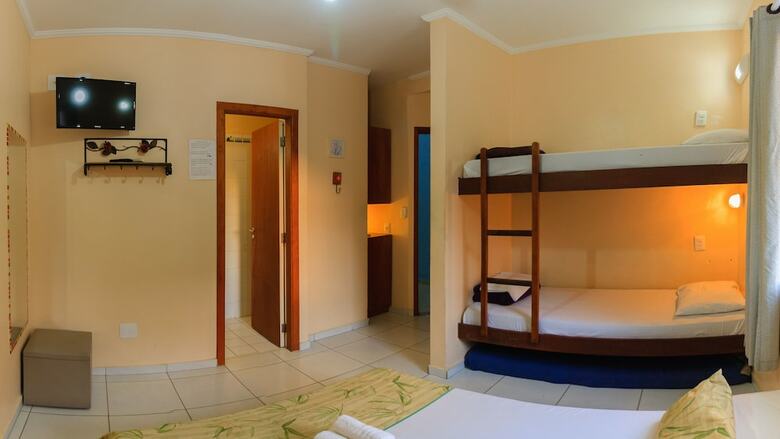 Hostal Guaruj� Hostel