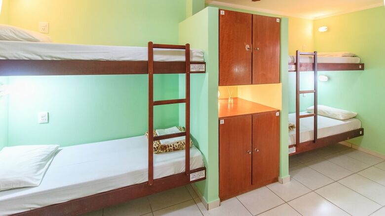 Hostal Guaruj� Hostel