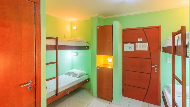 Hostal Guaruj� Hostel