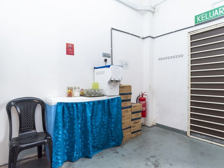 Hotel Spot On 89834 Blue District Backpackers