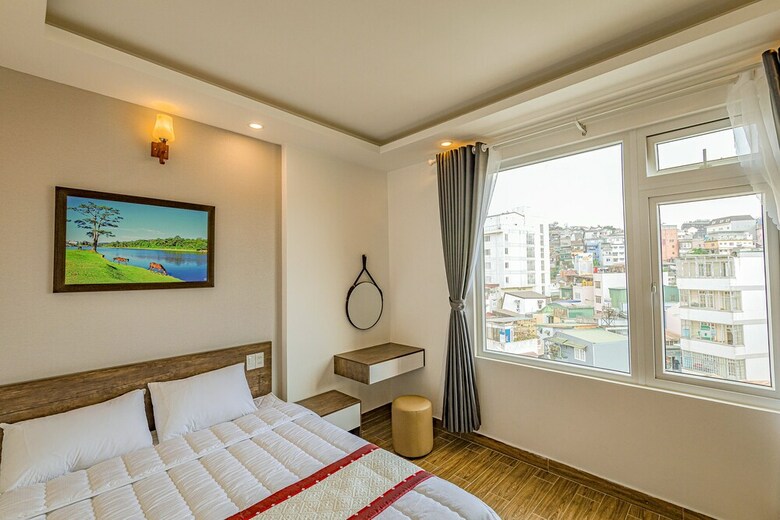 Phan Thong Vang Hotel