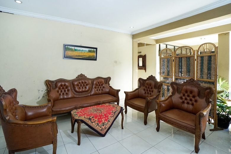 Spot On 2857 Hotel Pelangi