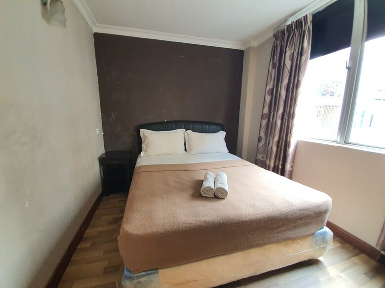 Oyo 89970 Dg Hotel