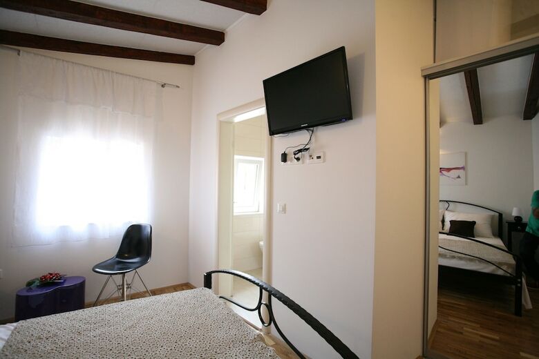 Hotel Rooms Beljan