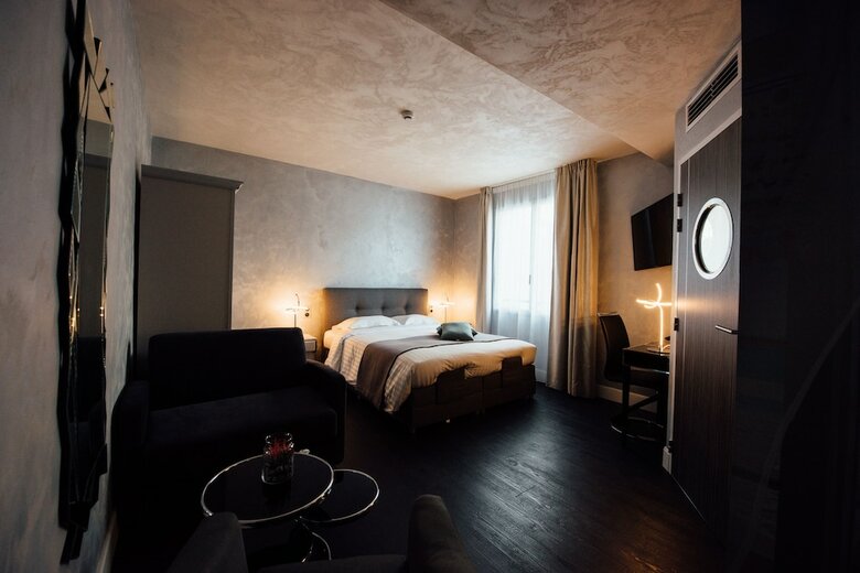 Hotel Amiraut�