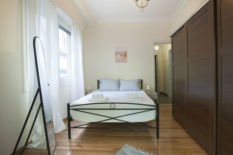 Three Bedroom Apartment At Athens