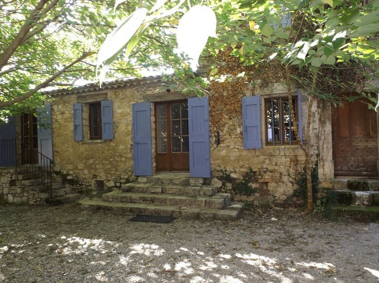 Les Laurons