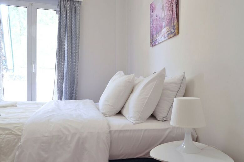 Kerameikos, A Lovely Apartment