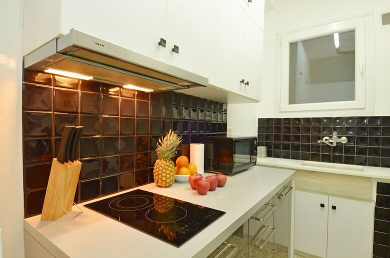 Thiseio A Vintage Apartment
