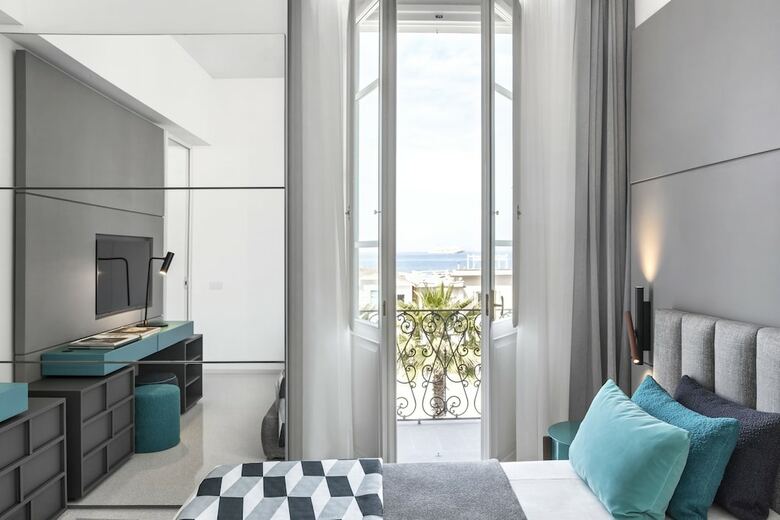 Hotel Plaza E De Russie