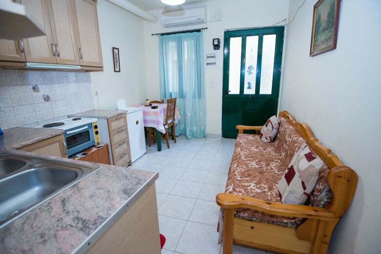 Lefkos Apartment In Lefkada City Center