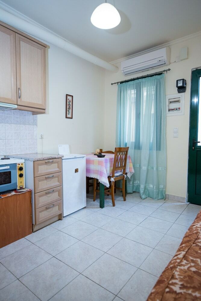 Lefkos Apartment In Lefkada City Center