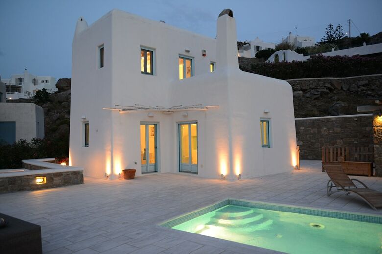 Villa Danelina Next To Ornospsarou Beach