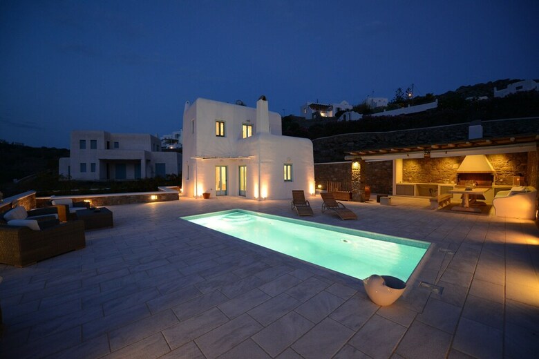 Villa Danelina Next To Ornospsarou Beach