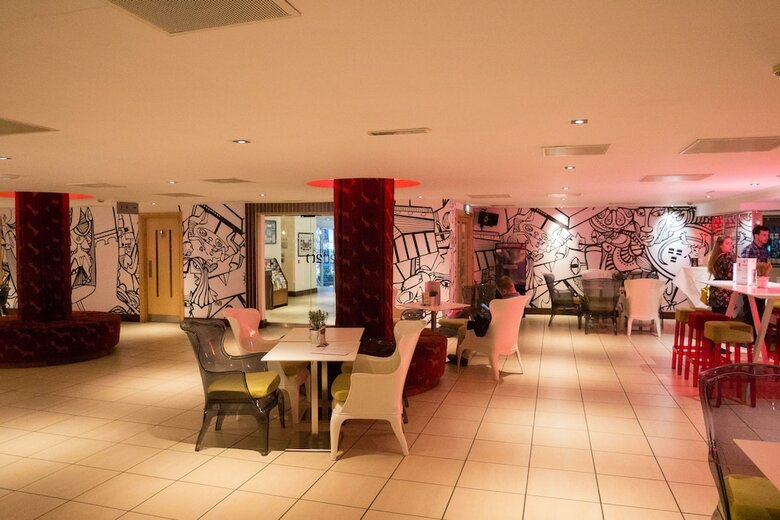 The George Limerick Hotel