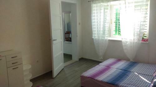 Eleonora Apartments