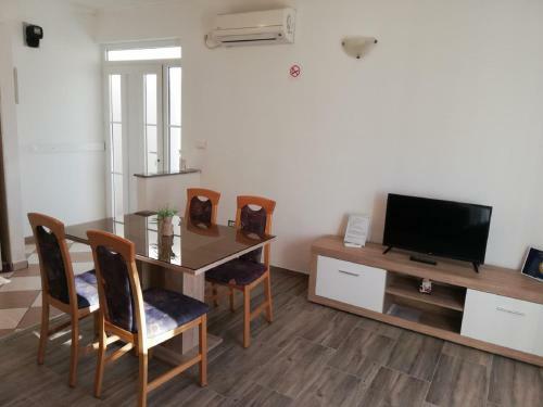 Apartments Klanac