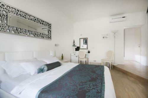 Hostal Adriaticum Luxury Accommodation