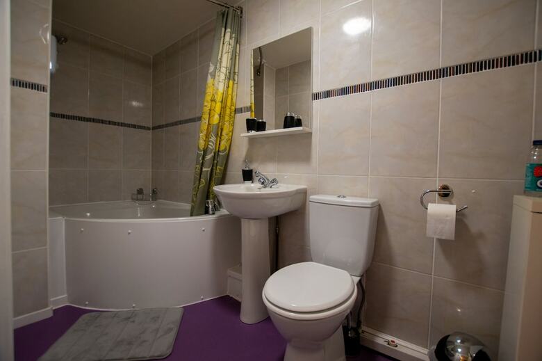 Fresh 4-bed Apartment