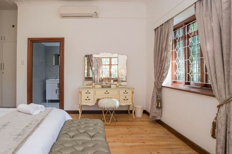 Hotel Laborie Estate