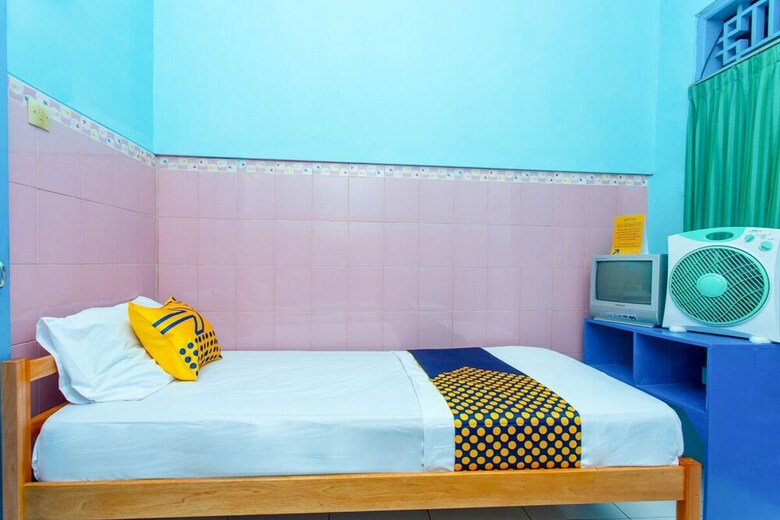 Spot On 2871 Hotel Budi