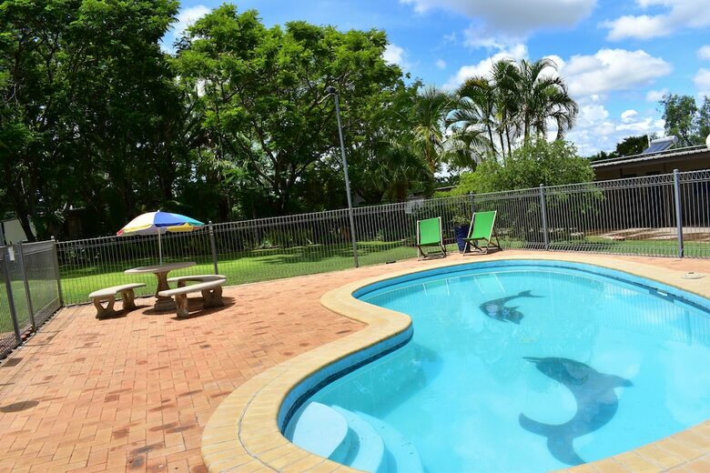 Hillview Motel