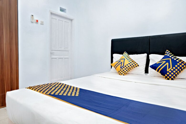 Hostal Spot On 2847 Anggrek Homestay