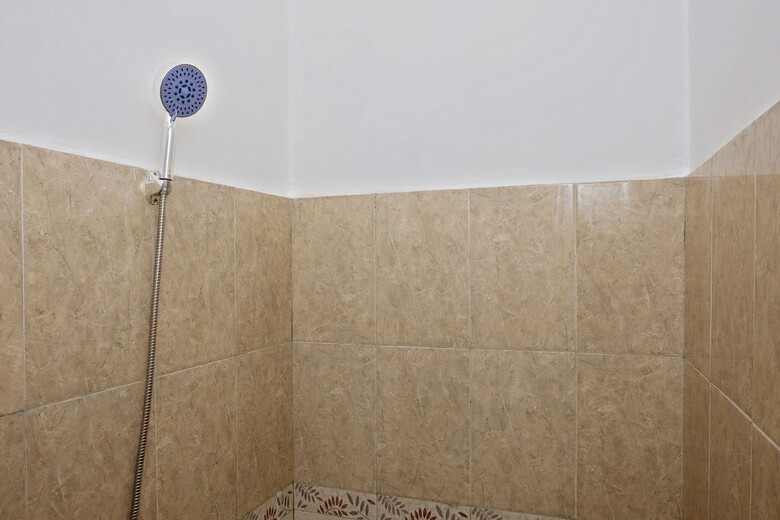 Hostal Spot On 2847 Anggrek Homestay