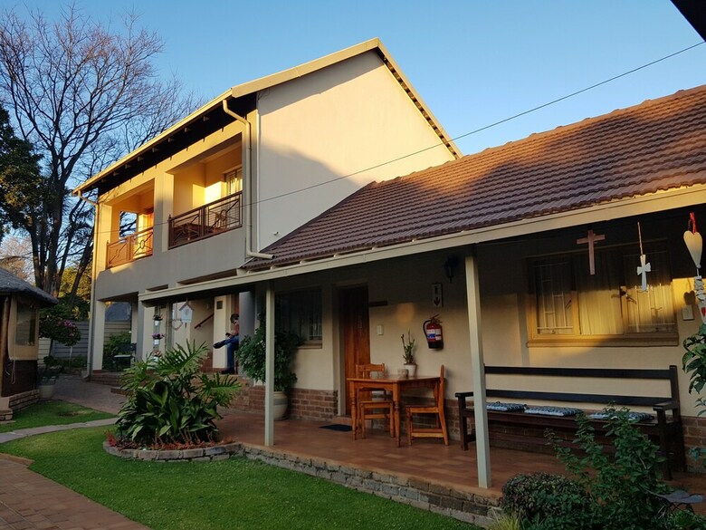 Hotel Aandbloem Guest House