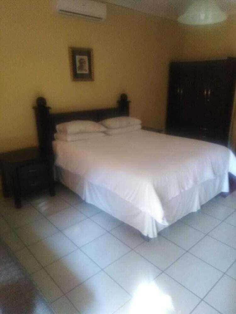 Bed & Breakfast Hazelonz Guest House