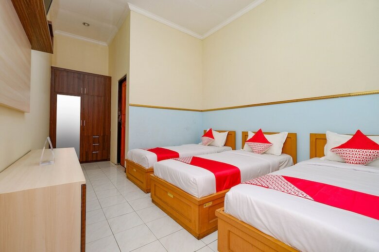 Oyo 2403 Hotel Bip